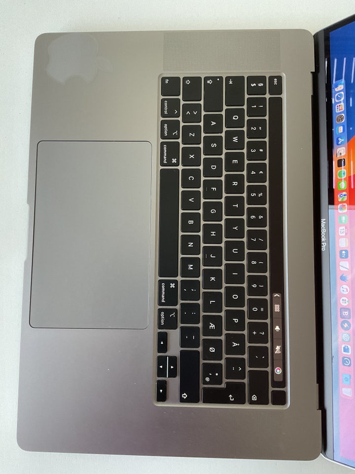 MacBook Pro, MacBook Pro 16, 16 GB