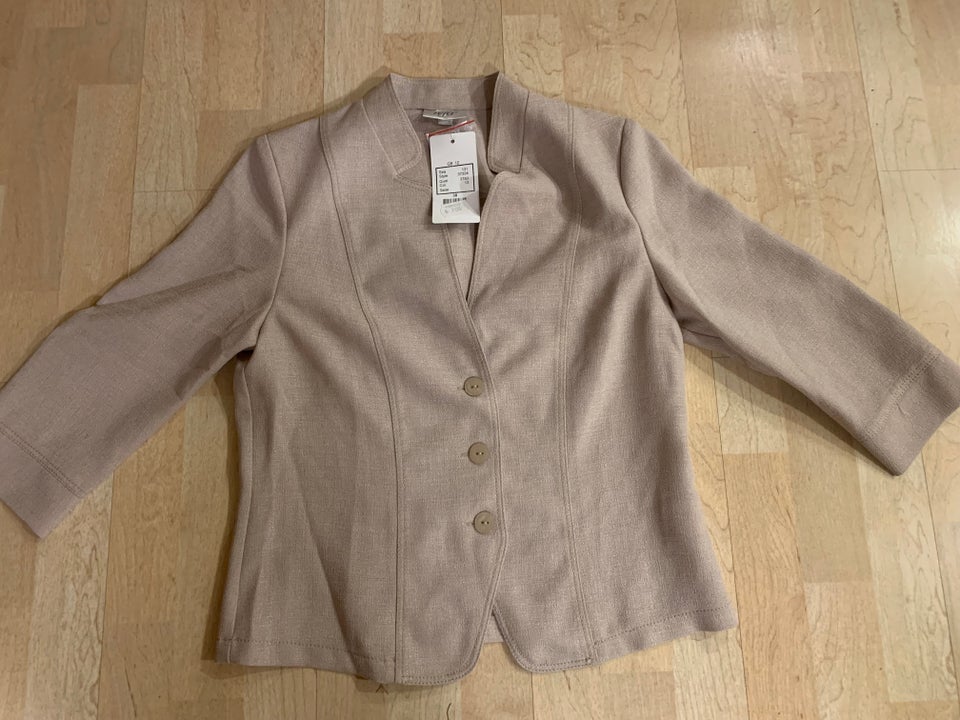 Blazer, str. 38, Refa