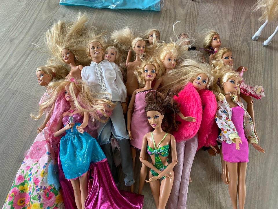 Barbie, Barbie og Bratz