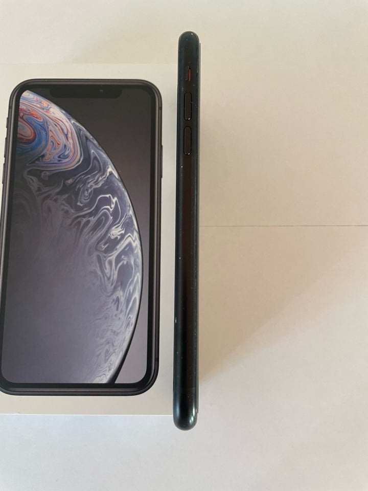 iPhone XR, 64 GB, sort