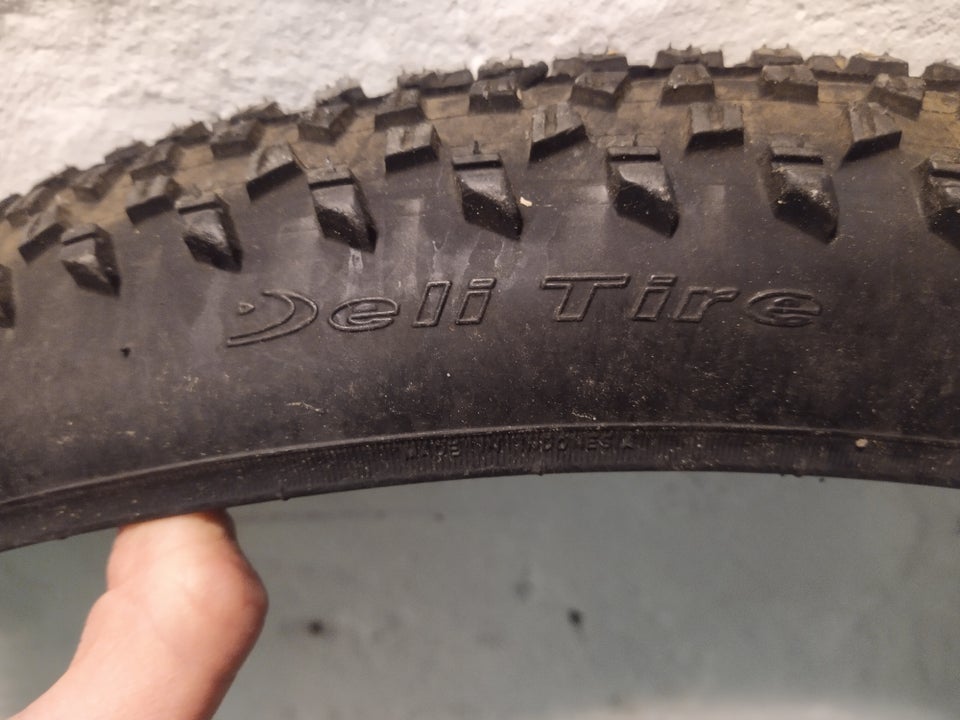 Dæk Deli tire Trax