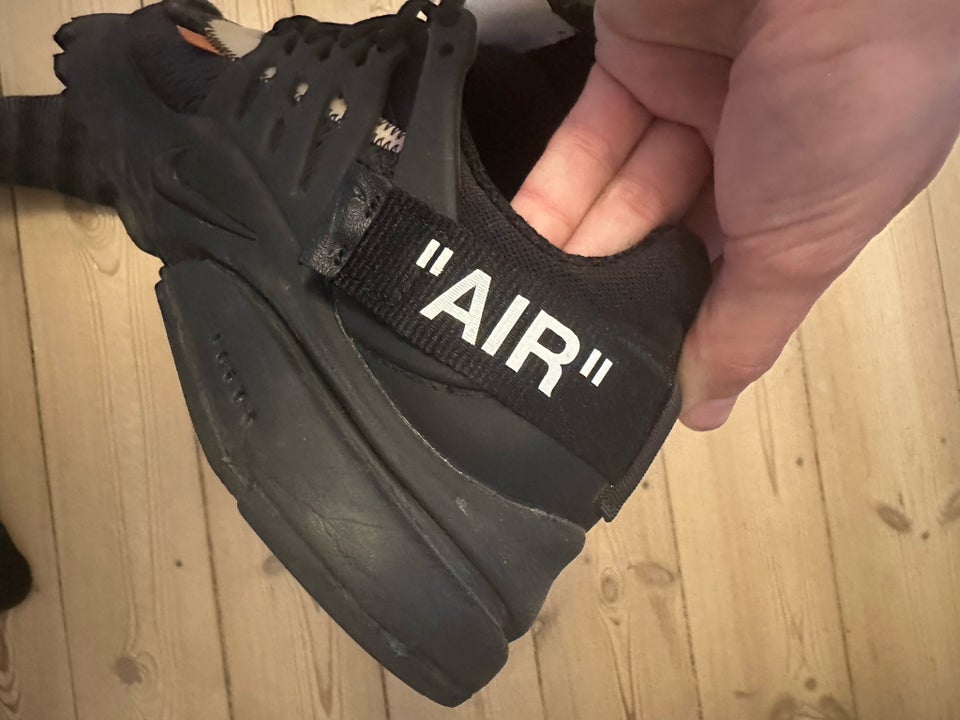 Sneakers Nike Off-White str 44