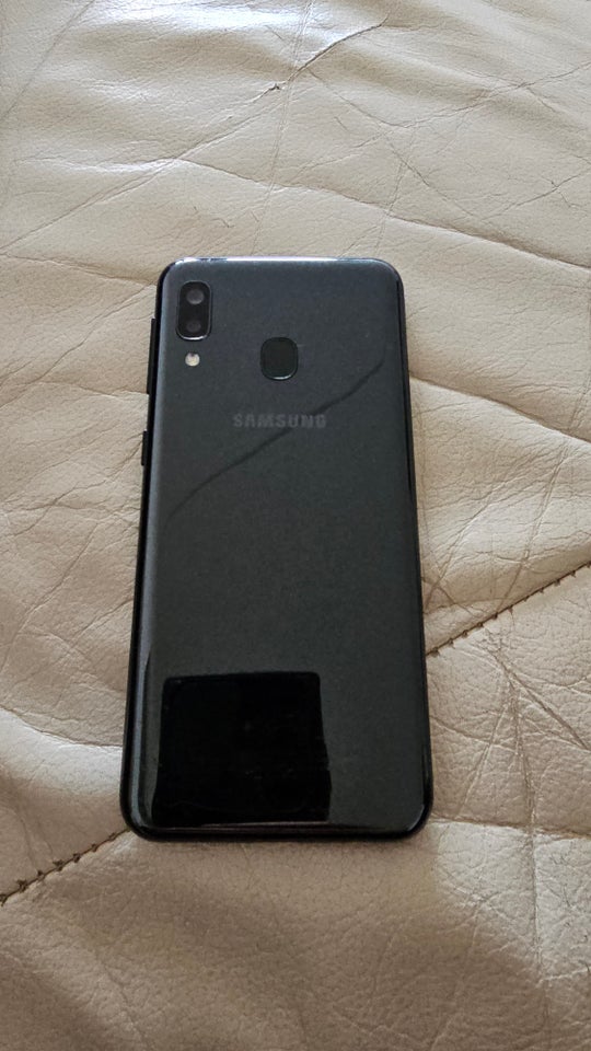 Samsung A20E, 32 , God