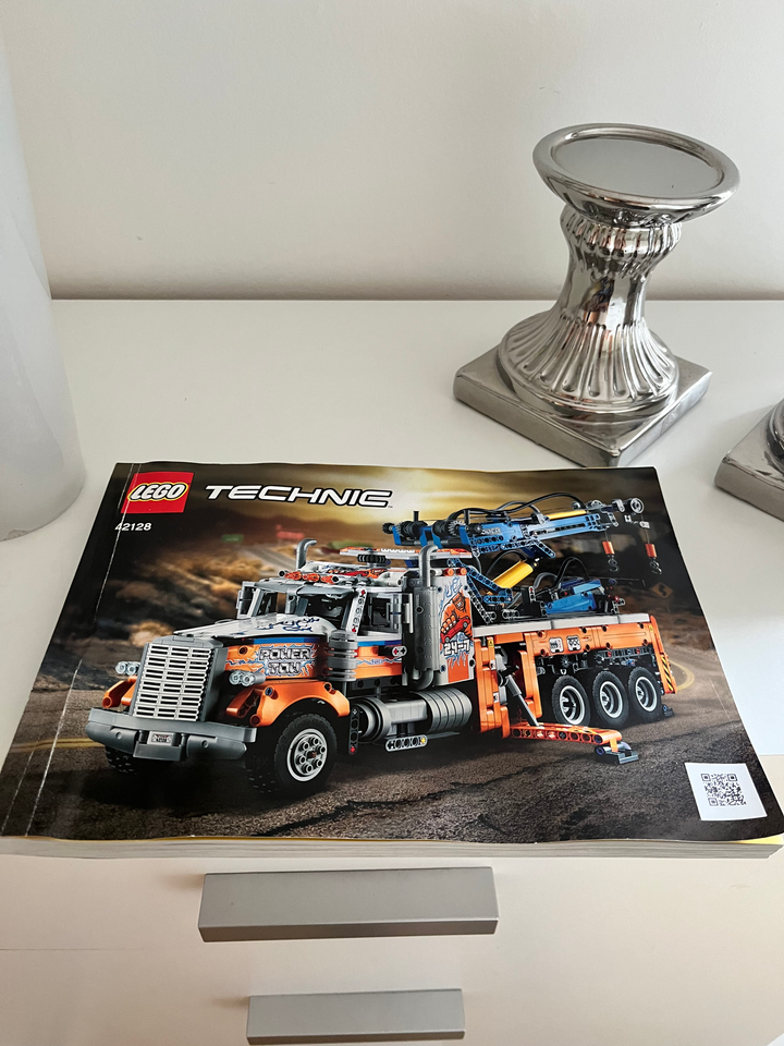 Lego Technic, 42128