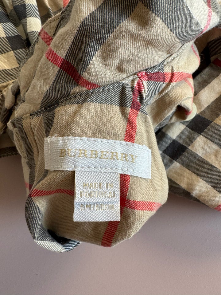 Kjole, Burberry, str. 68