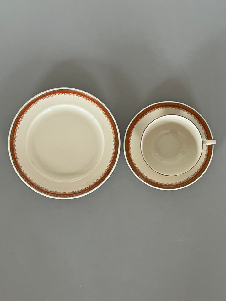 Kaffestel Porcelæn 80 år gl