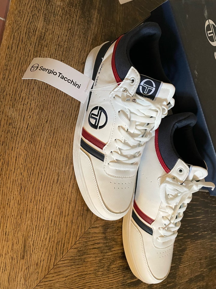 Sneakers Tacchini str 42