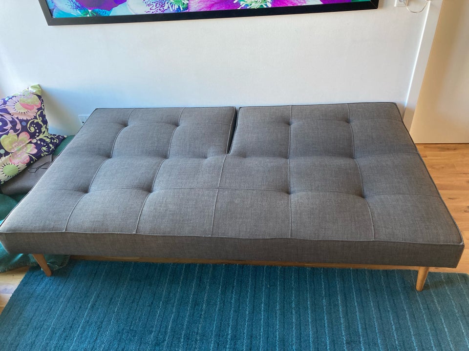 Sovesofa, Innovation Living, b: