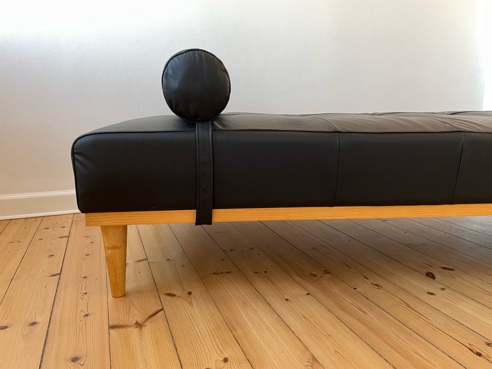 Anden arkitekt, Georgia, Daybed