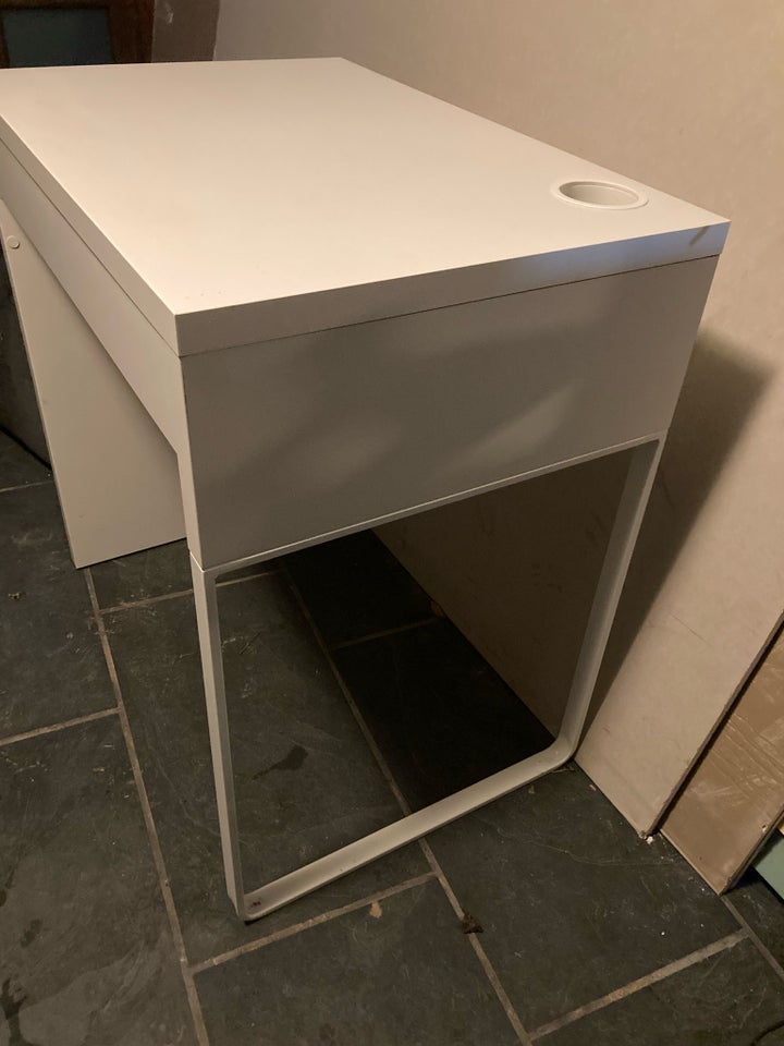 Skrivebord, Ikea, b: 73 d: 50 h: 75