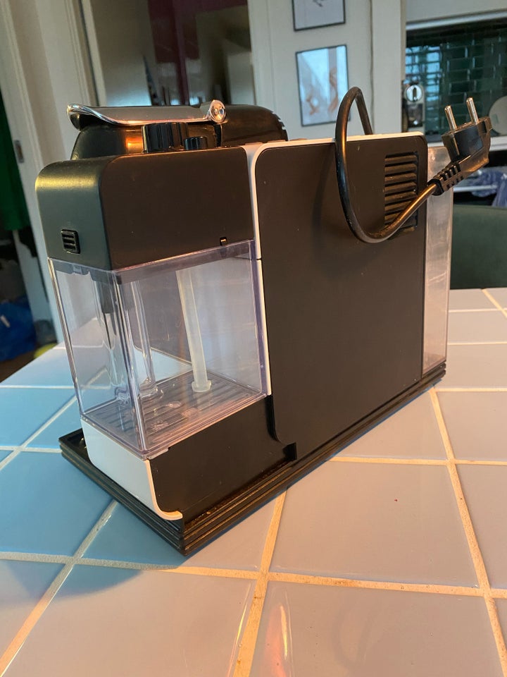 Nespresso delonghi, Nespresso