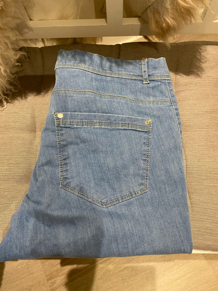 Jeans, 2B, str. 44