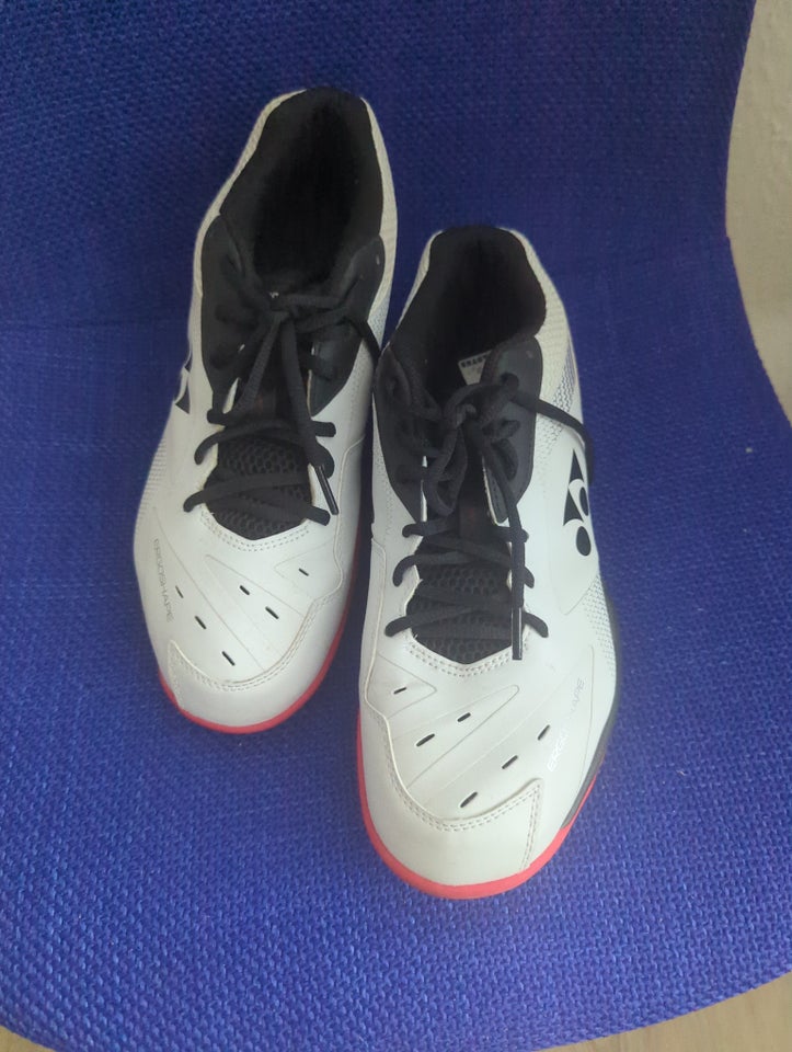 Herresko, Yonex, str. 45,5