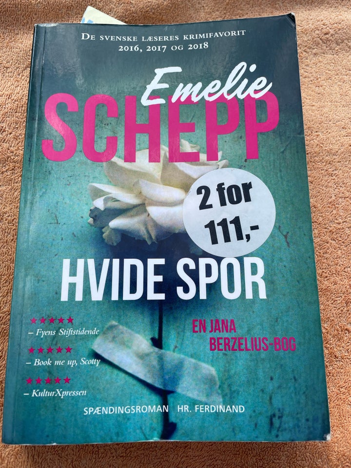 Hvide spor, Emelie schepp, genre: