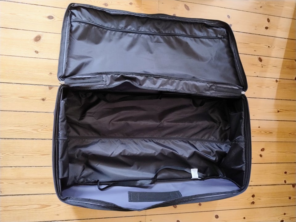 Kuffert, Eastpak, b: 40 l: 23 h: 77