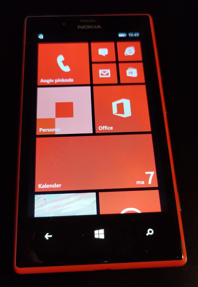 Nokia Lumia 720, rød, 8 GB