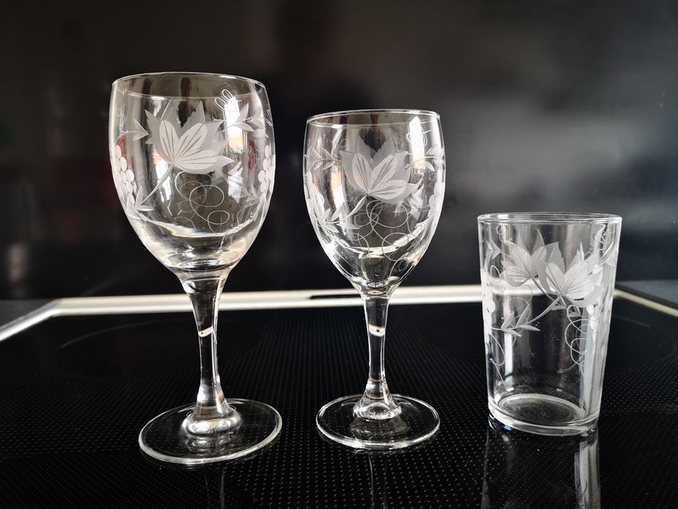 Glas Vinglas Ukendt