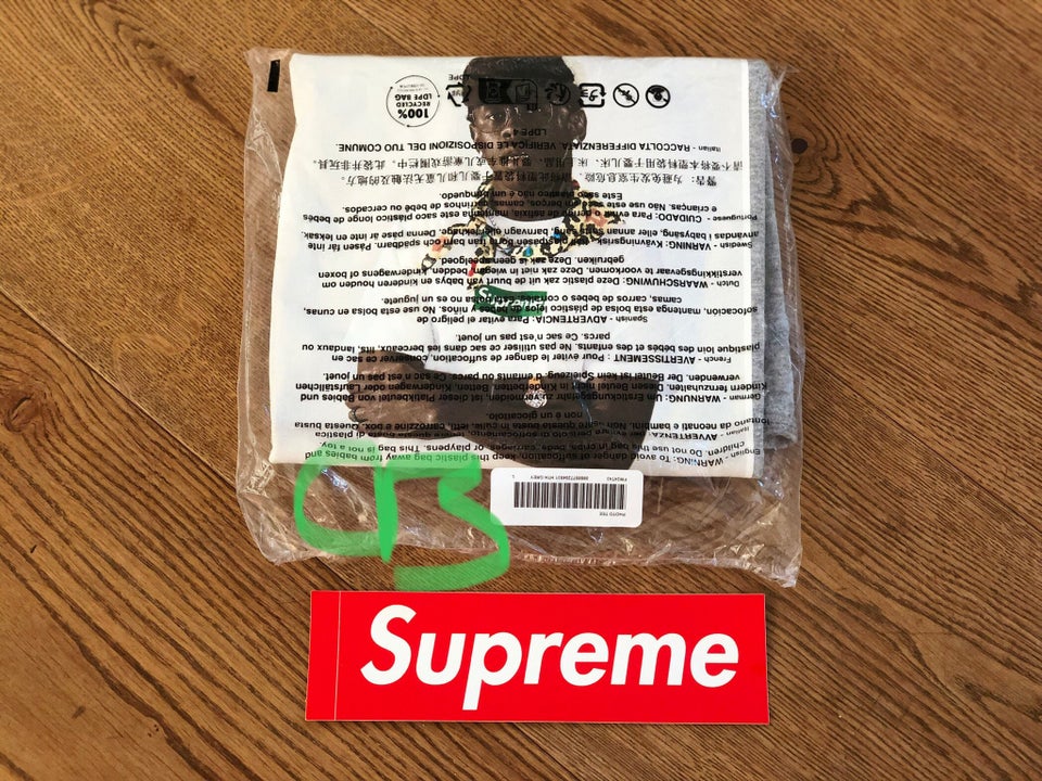 T-shirt, Supreme x Tyler The