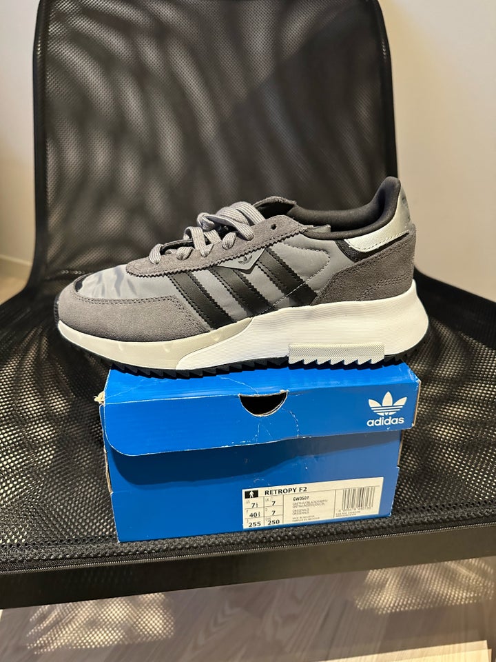 Sneakers, Adidas, str. 40,5