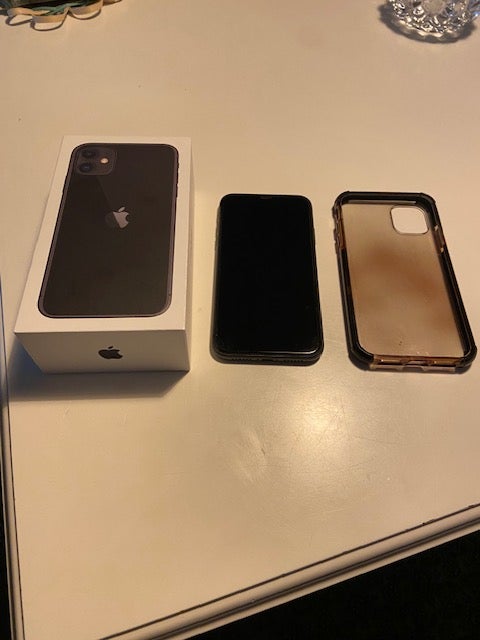 iPhone 11, 64 GB, sort