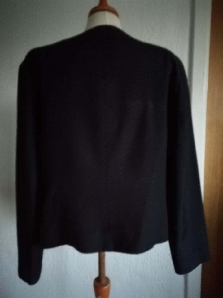 Blazer, str. 42, Choise