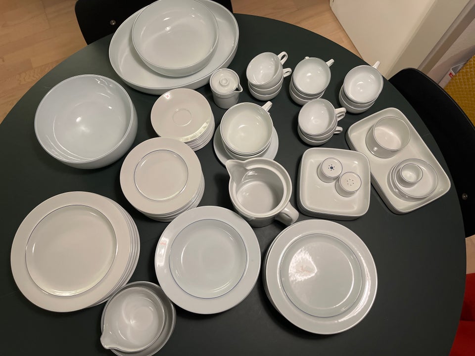 Porcelæn, Blåkant Fajance stel,