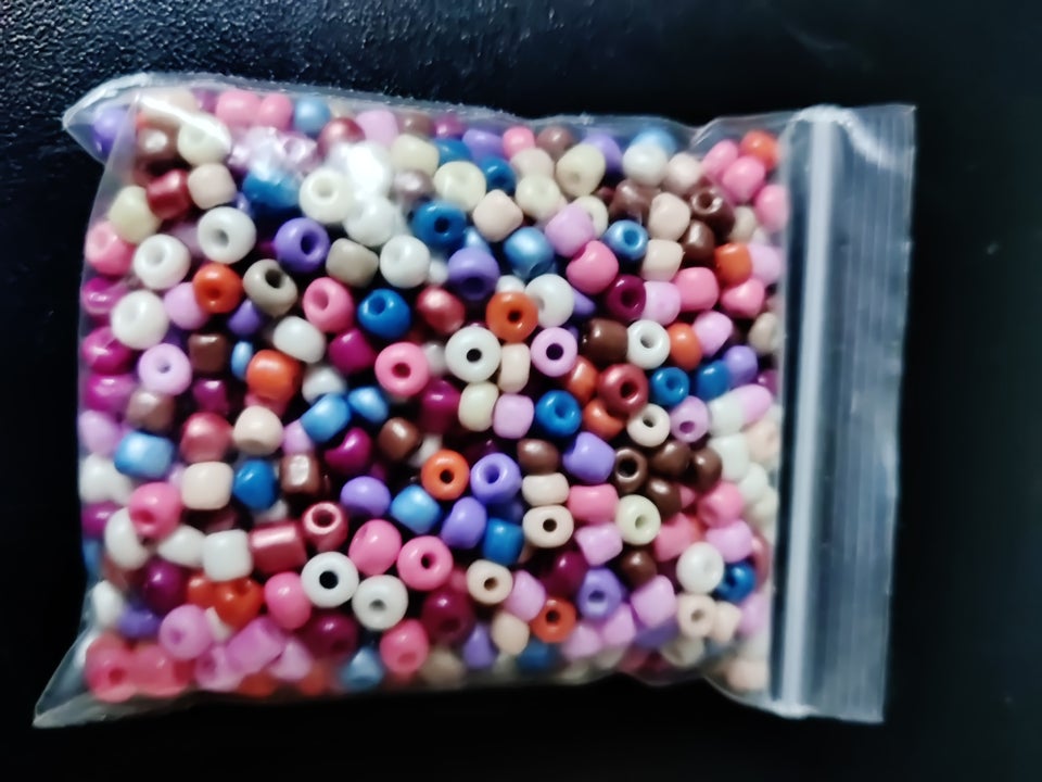 Perler, Seed beads (glasperler)