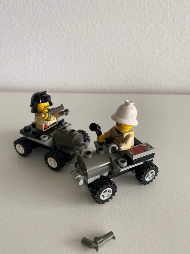 Lego System, Adventurers Car 2541