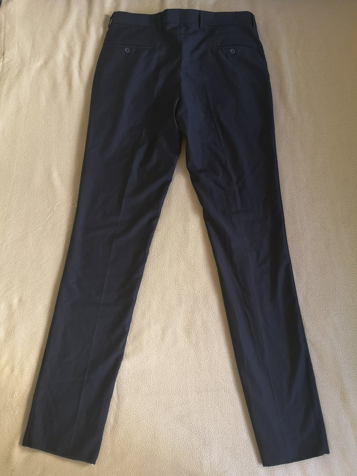 Chinos, Bill Tornade, str. 30