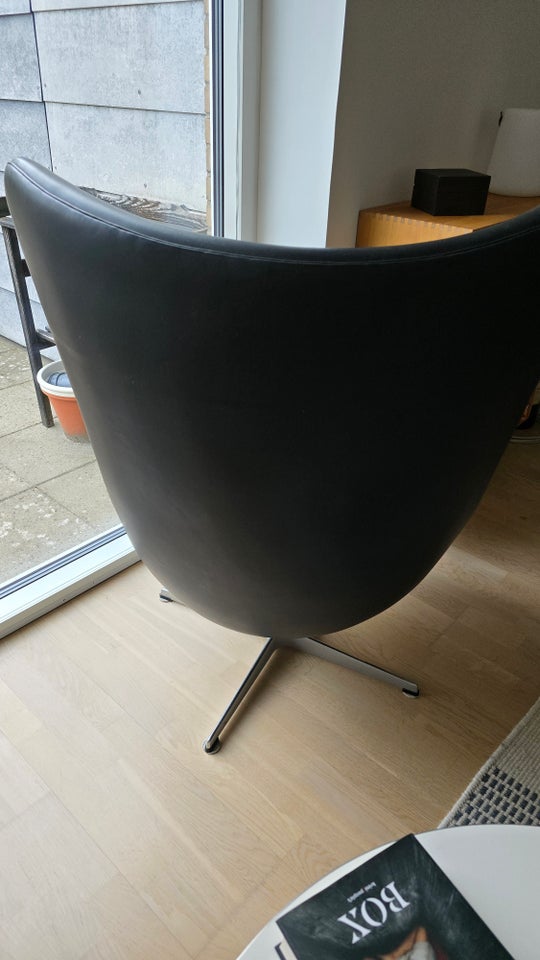 Arne Jacobsen Ægget Lænestol