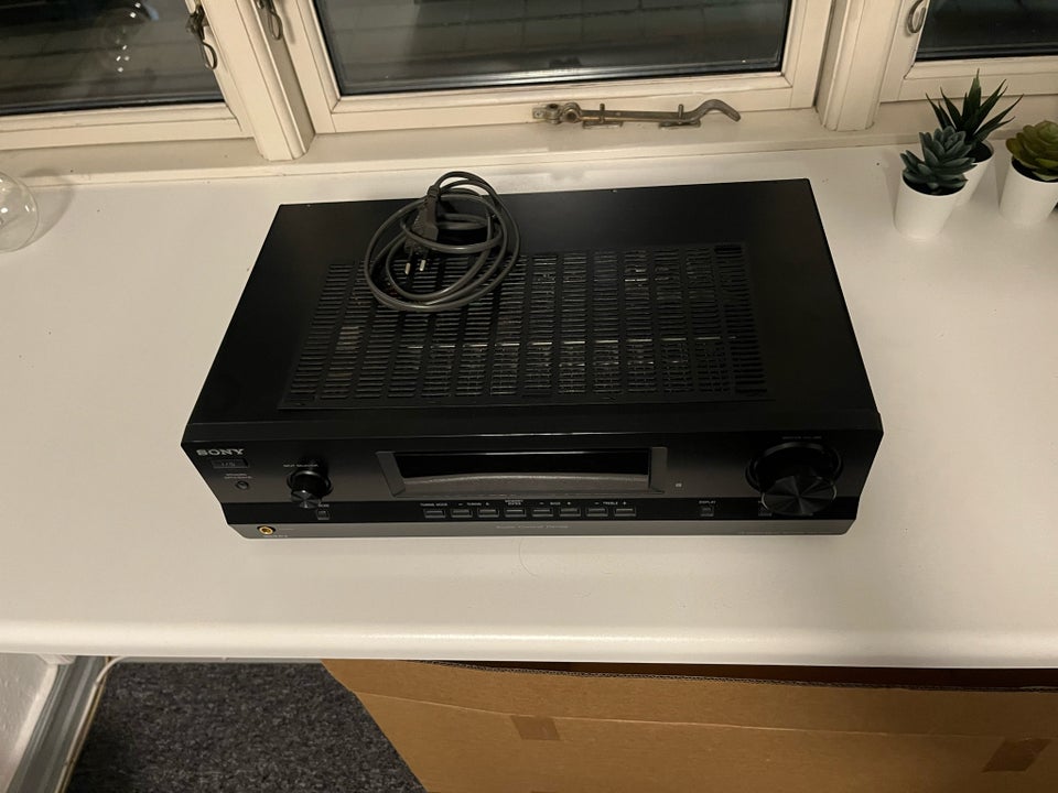 Forstærker Sony STR-DH100