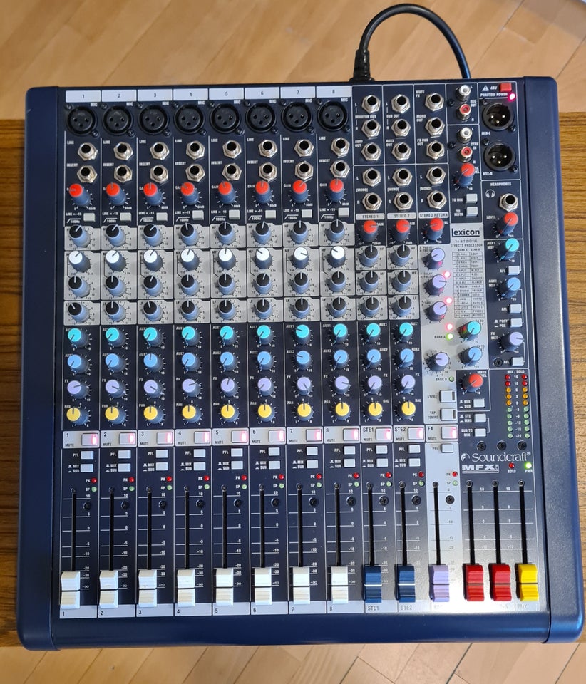 Mixer, Soundcraft MFXi 8