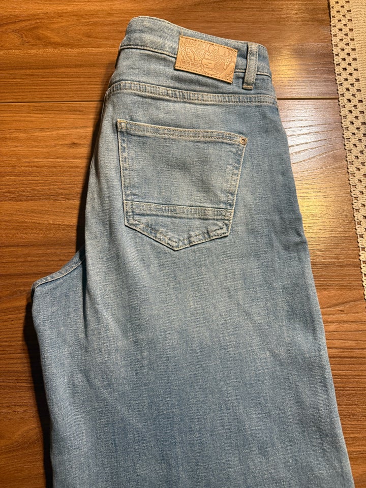 Jeans, Mos Mosh, str. 29