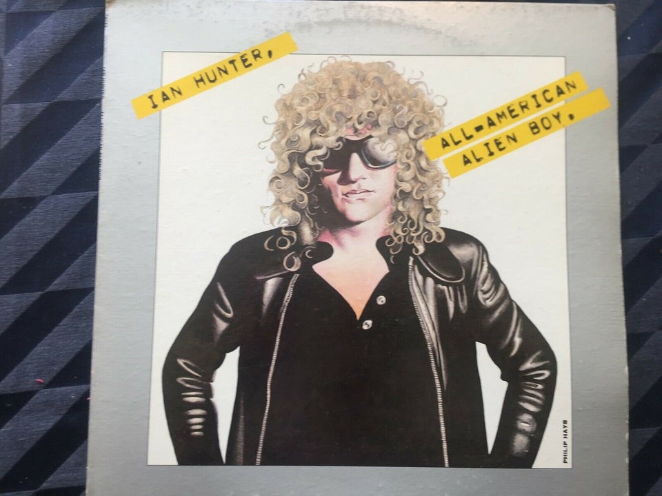 LP, Ian Hunter, All-American alien