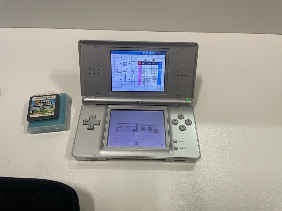 Nintendo DS Lite God