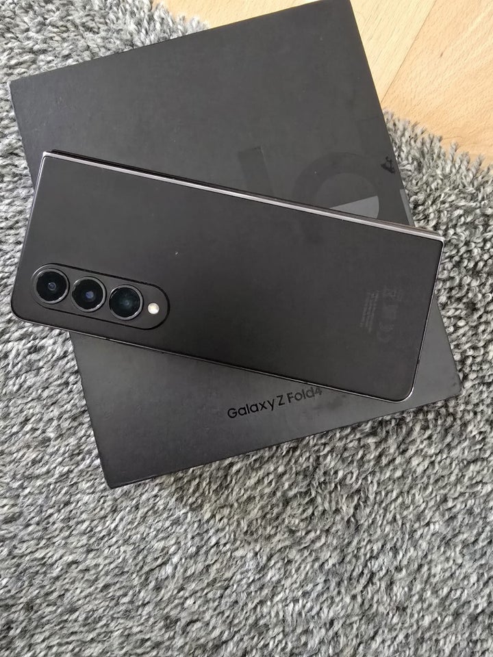 Samsung Galaxy Z Fold 4 256 