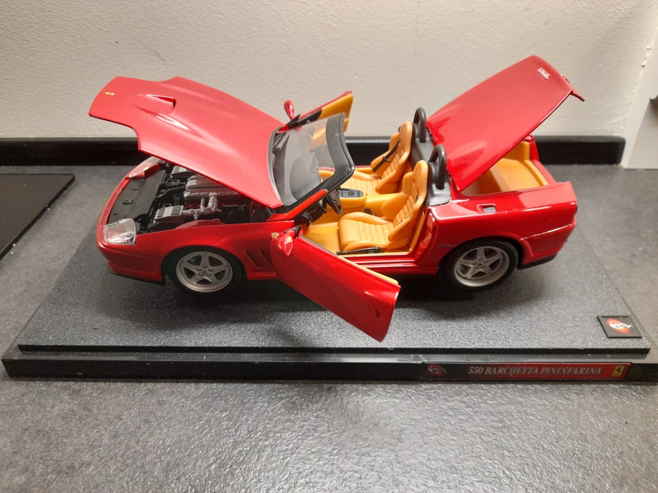 Modelbil Hotwheels Ferrari 550