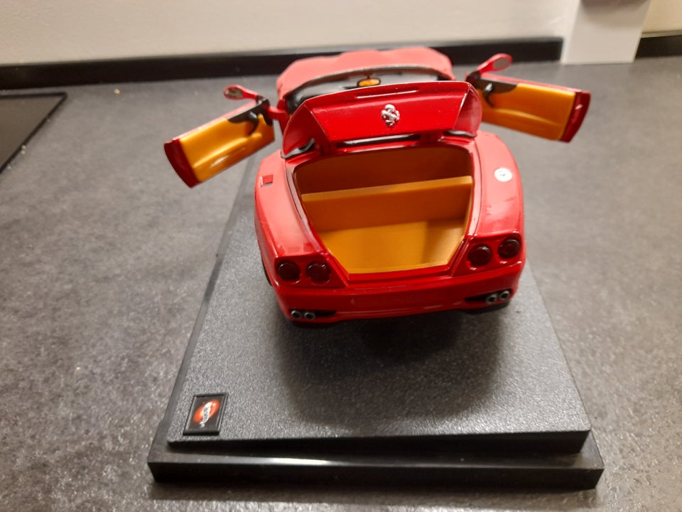 Modelbil Hotwheels Ferrari 550