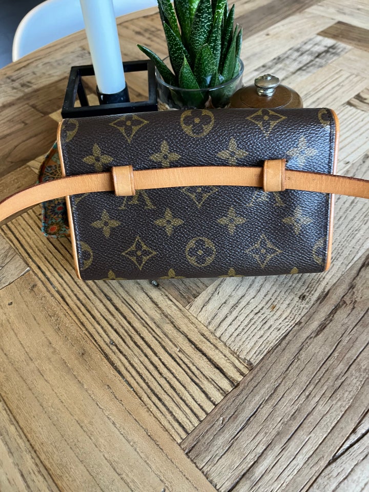 Bæltetaske, Louis Vuitton