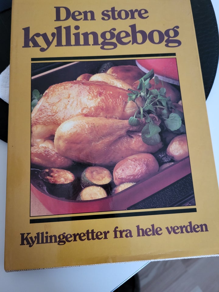 Den store kylling bog fra hele