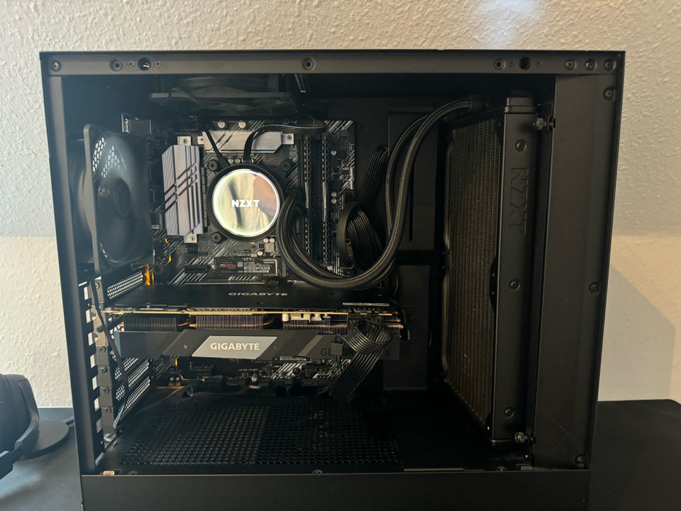 Asus, I7 10700k Ghz, 16 GB ram