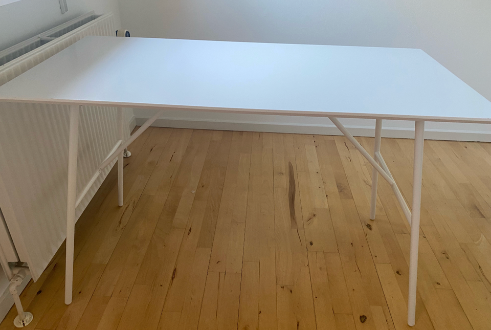 Skrivebord Jysk og IKEA b: 120 d: