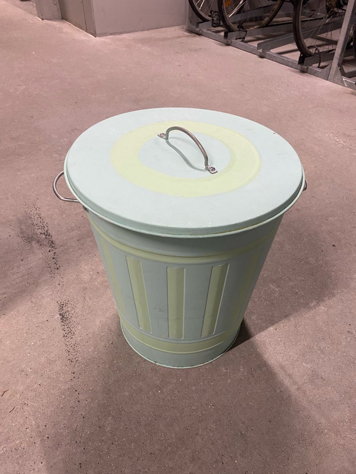 skraldespand/Garbage bin ,