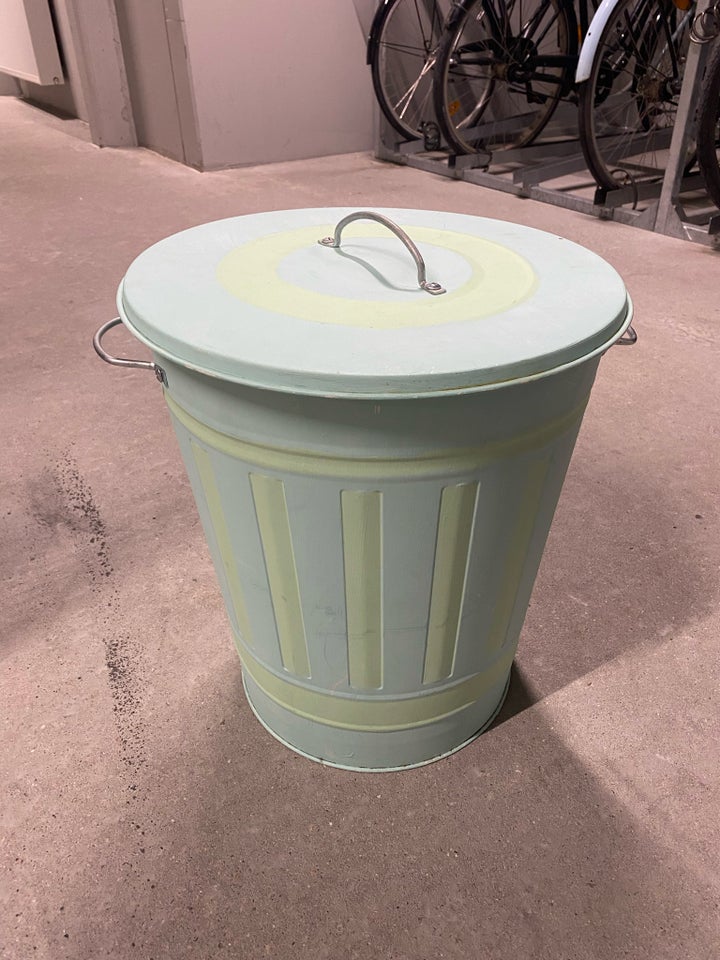 skraldespand/Garbage bin ,