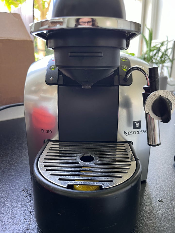 Nespresso maskine D290