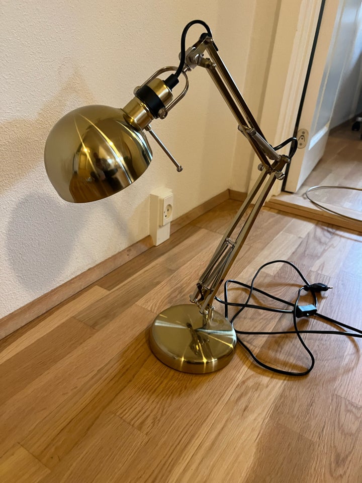 Skrivebordslampe, Ikea