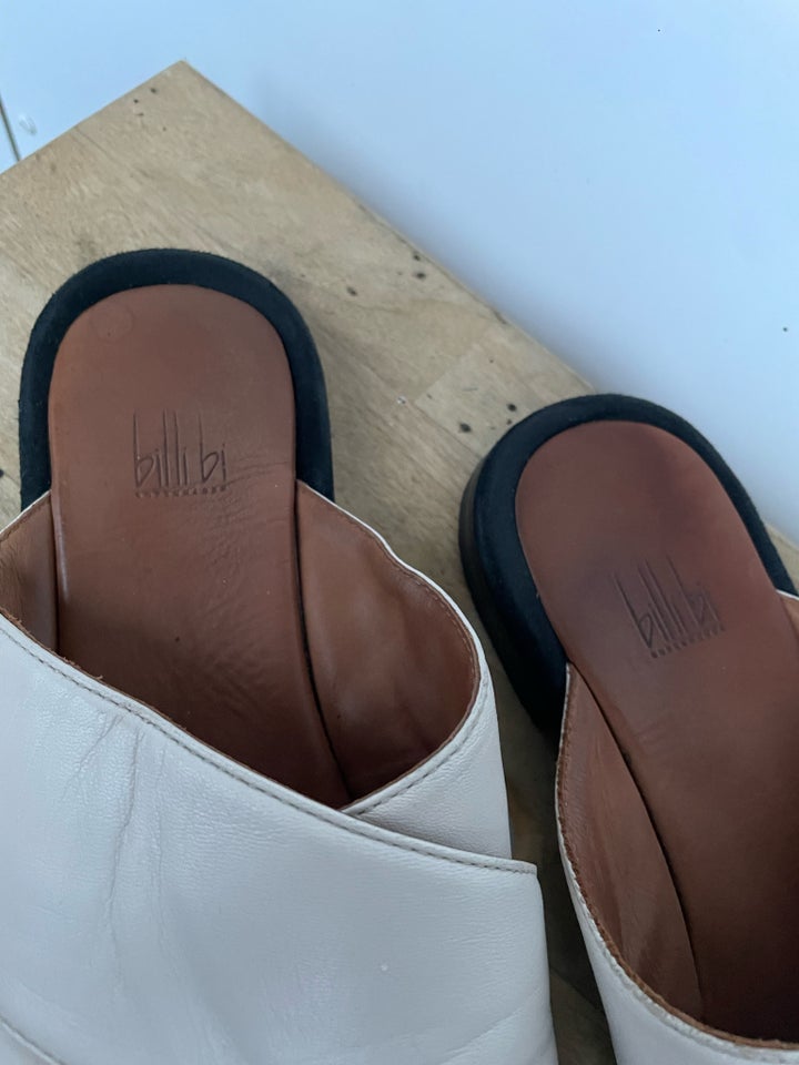 Sandaler, str. 39, Billi Bi