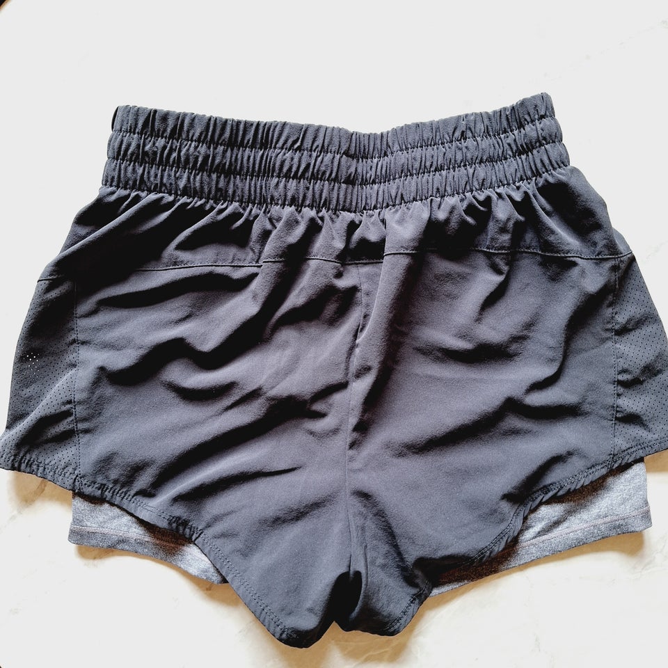 Fitnesstøj HM sport løbe shorts i