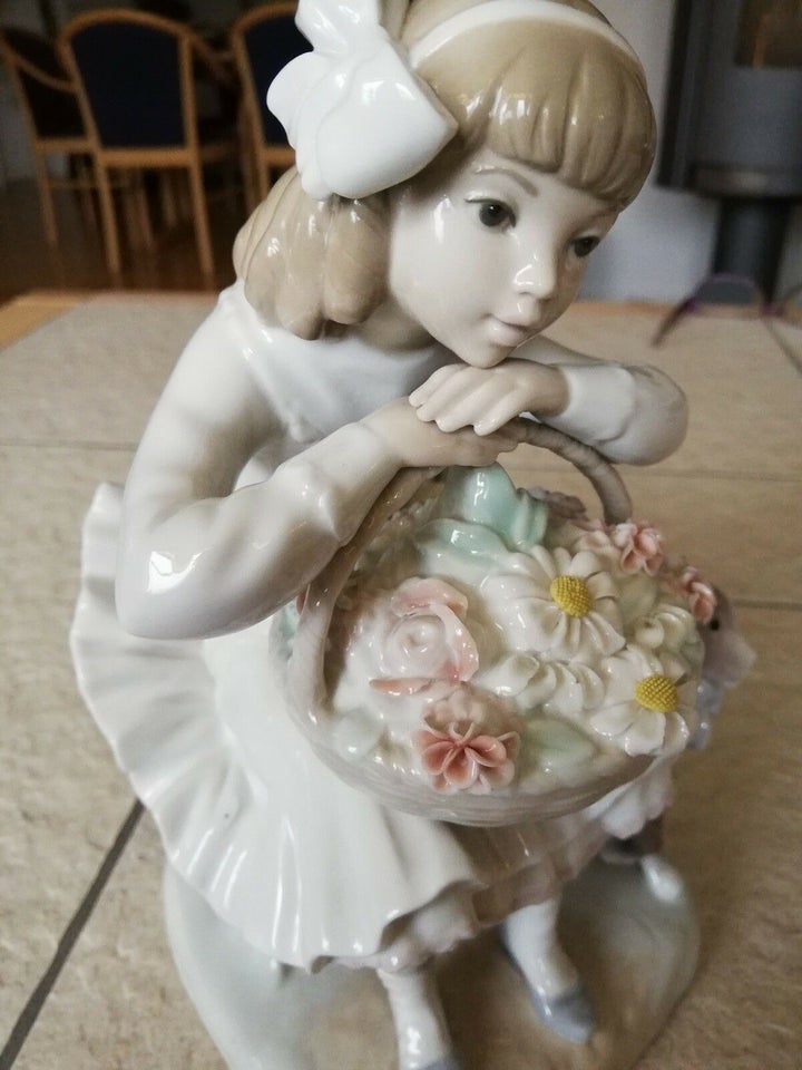 Lladro + 50 årgammel blomster pige