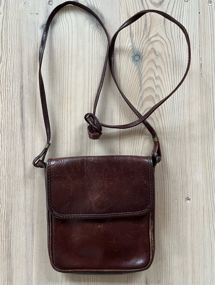 Crossbody, Adax